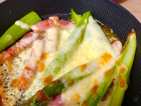 春を感じる♪アスパラベーコンチーズ焼き